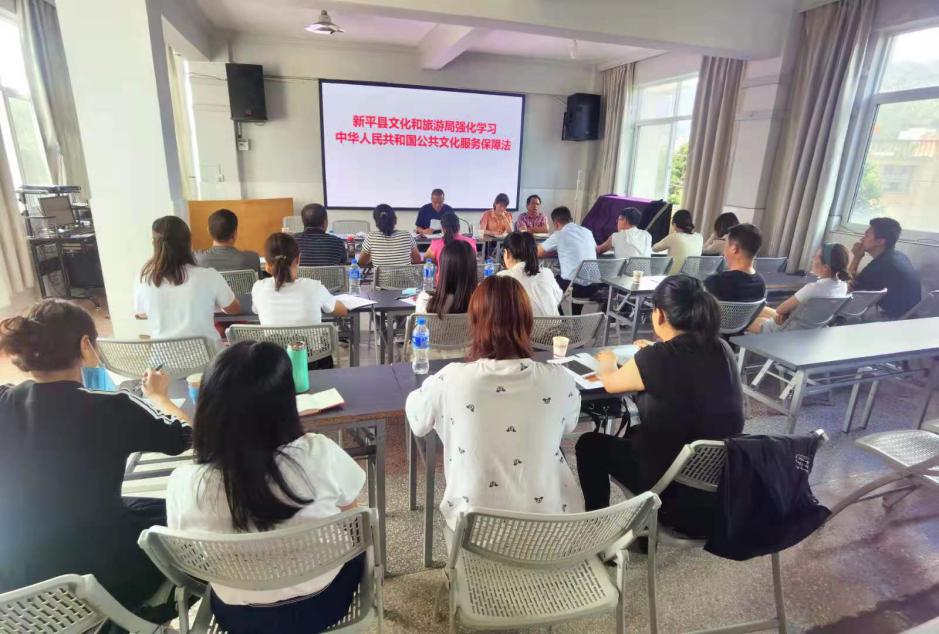 新平县政府信息公开 组织文化艺术交流活动，共绘民族团结进步新画卷